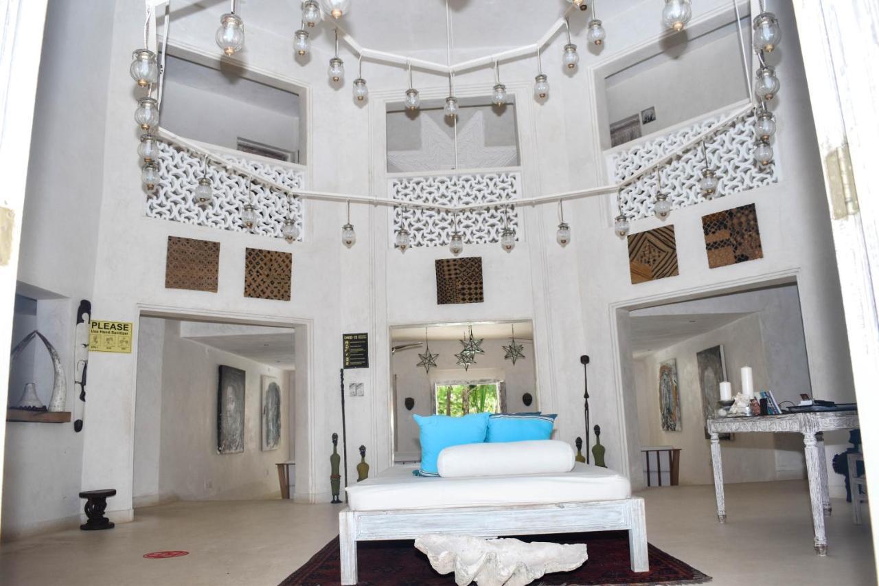 The Villa Luxury Suites Hotel شاطئ دياني المظهر الخارجي الصورة